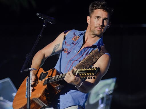 jake owen performing vero beach florida