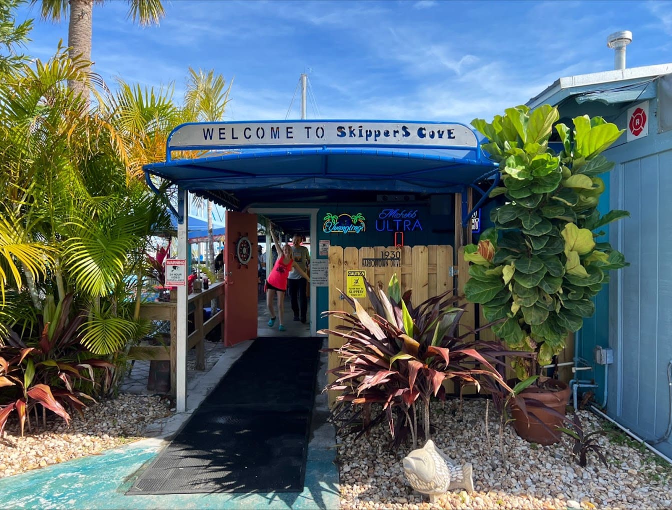 skippers cove bar and grill fort pierce